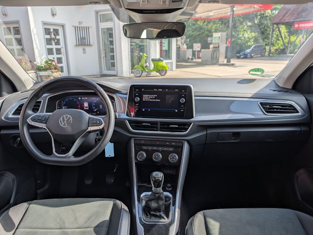 Volkswagen T-Roc 2025 г. Белый, пробег 59480 км