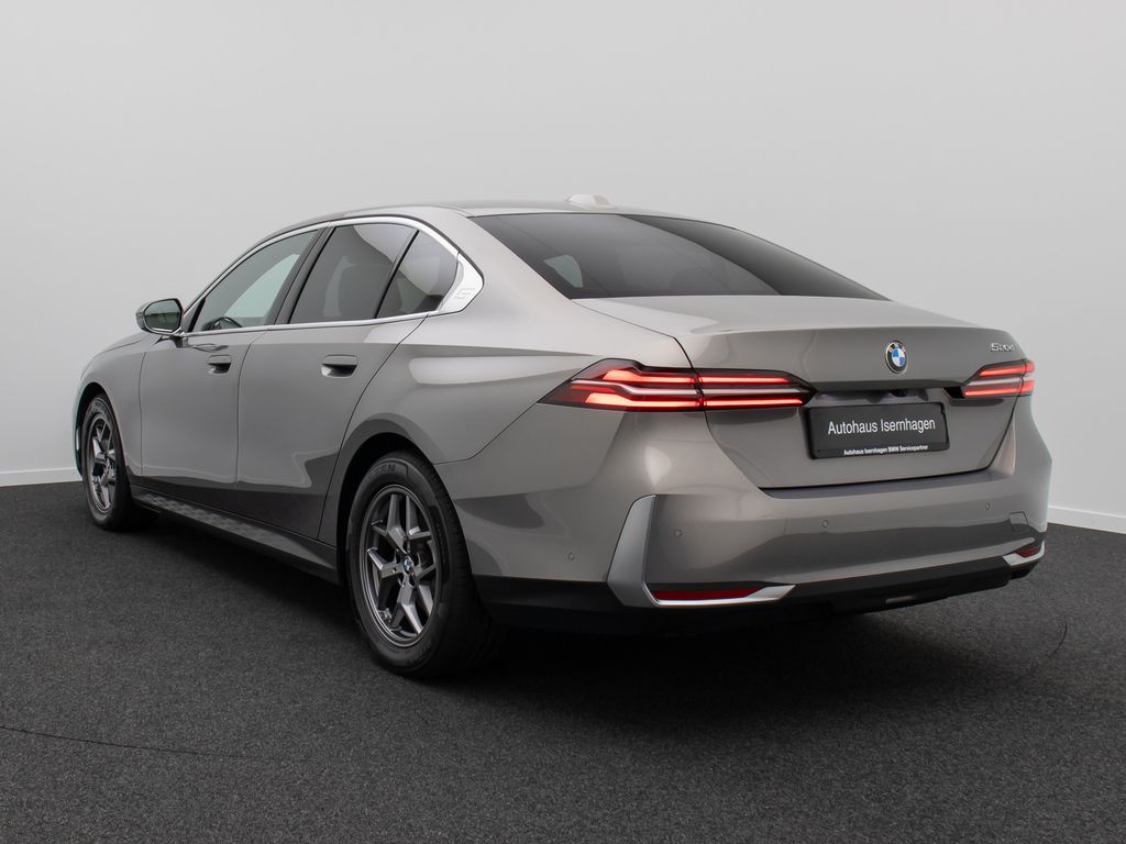 BMW 520 2024 г. Серый, пробег 46305 км