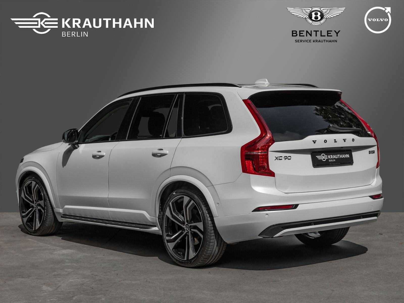 Volvo XC90 2023 г. Белый, пробег 53330 км