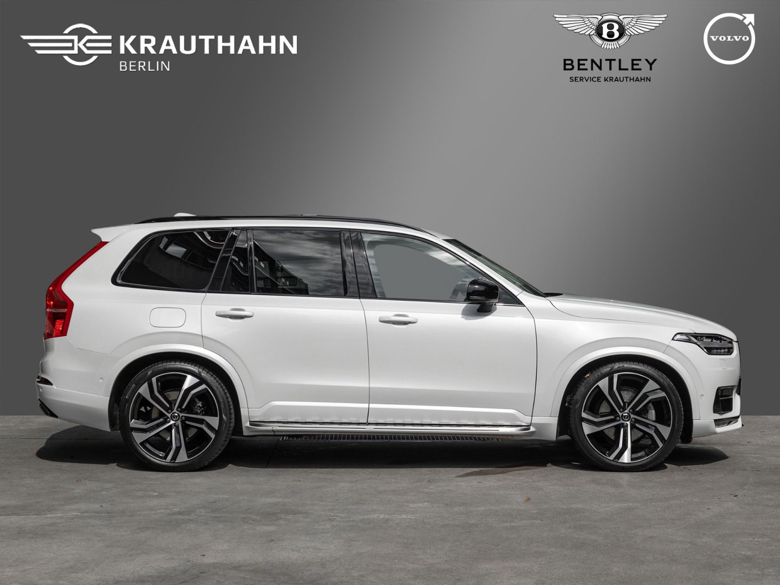 Volvo XC90 2023 г. Белый, пробег 53330 км