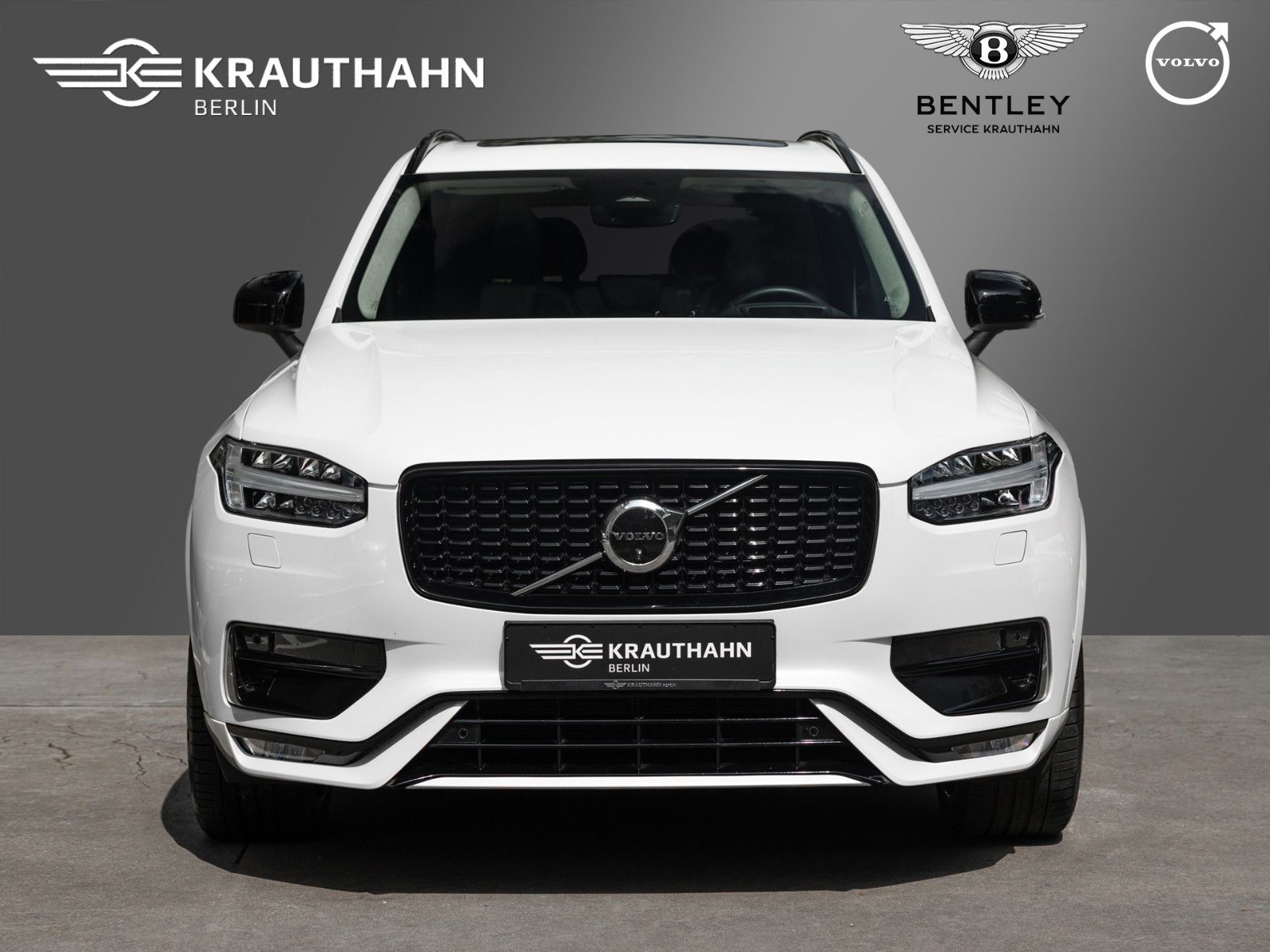 Volvo XC90 2023 г. Белый, пробег 53330 км