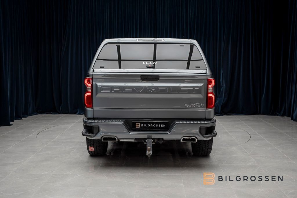 Chevrolet Silverado 2022 г. Серый, пробег 56130 км
