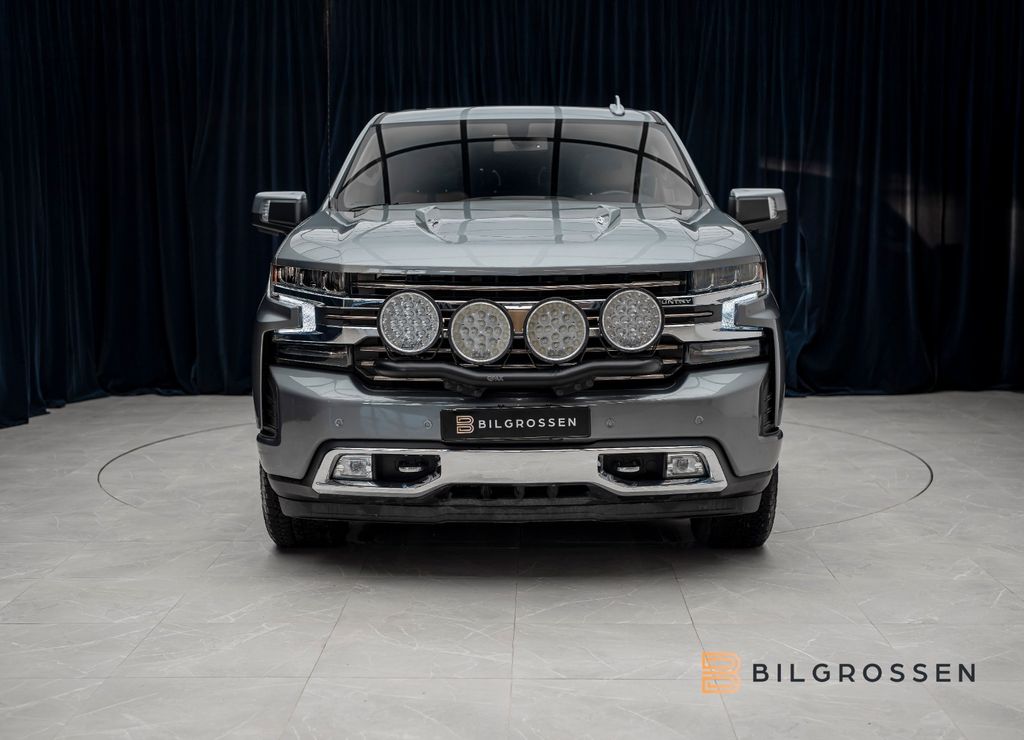 Chevrolet Silverado 2022 г. Серый, пробег 56130 км