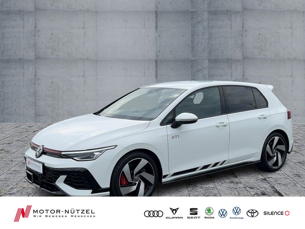 Volkswagen Golf 2024 г. Белый, пробег 21713 км