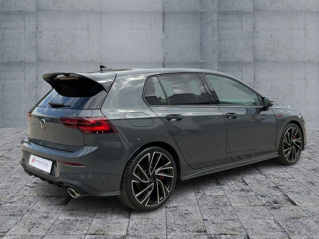 Volkswagen Golf 2023 г. Серый, пробег 21976 км