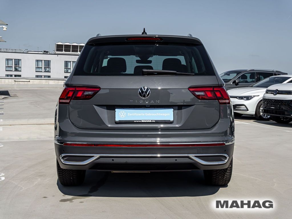 Volkswagen Tiguan 2023 г. Серый, пробег 50688 км