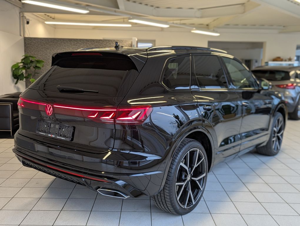 Volkswagen Touareg 2025 г. Чёрный, пробег 22639 км