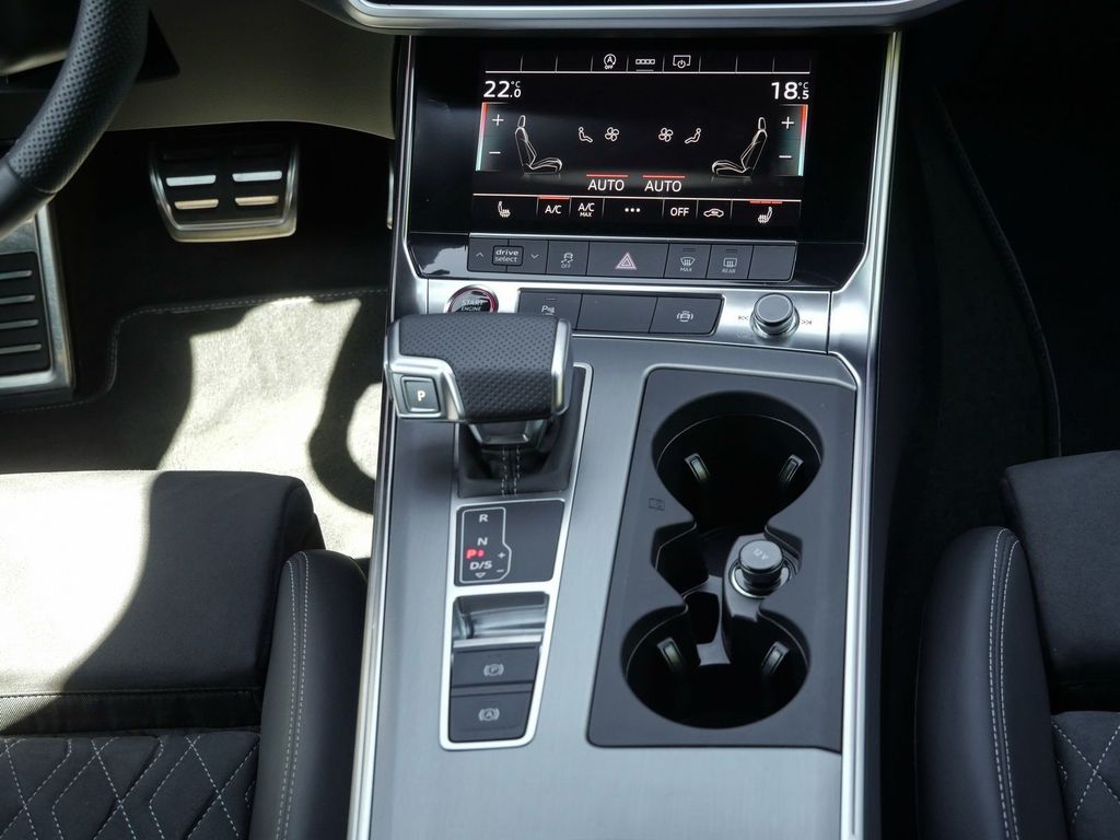 Audi S6 2025 г. Чёрный, пробег 29900 км