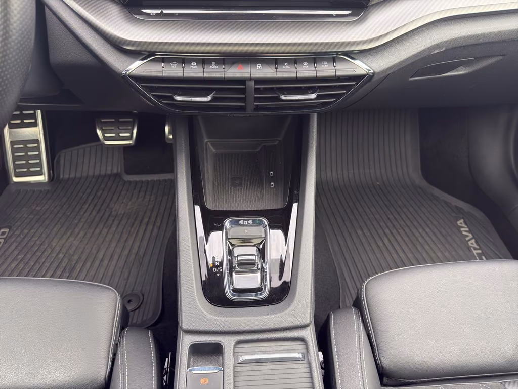 Skoda Octavia 2022 г. Синий, пробег 35400 км