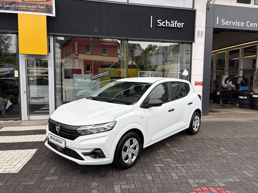 Dacia Sandero 2022 г. Белый, пробег 29900 км
