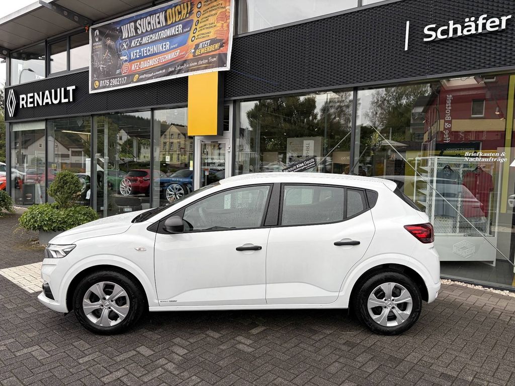 Dacia Sandero 2022 г. Белый, пробег 29900 км