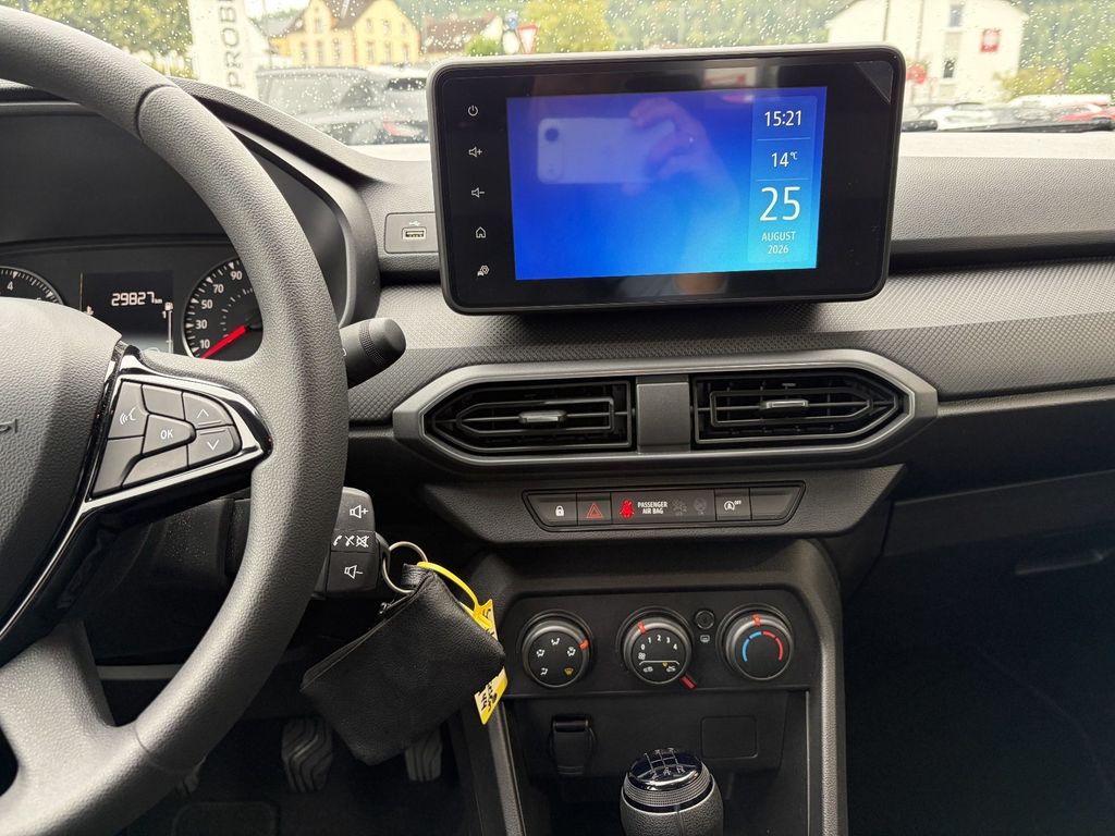 Dacia Sandero 2022 г. Белый, пробег 29900 км