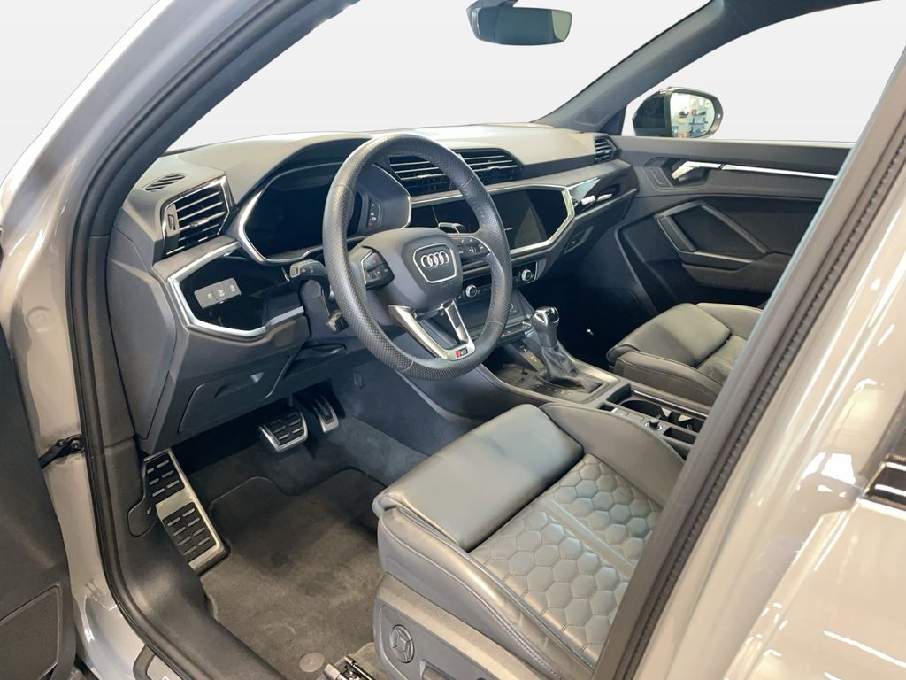 Audi RSQ3 2024 г. Серый, пробег 31850 км