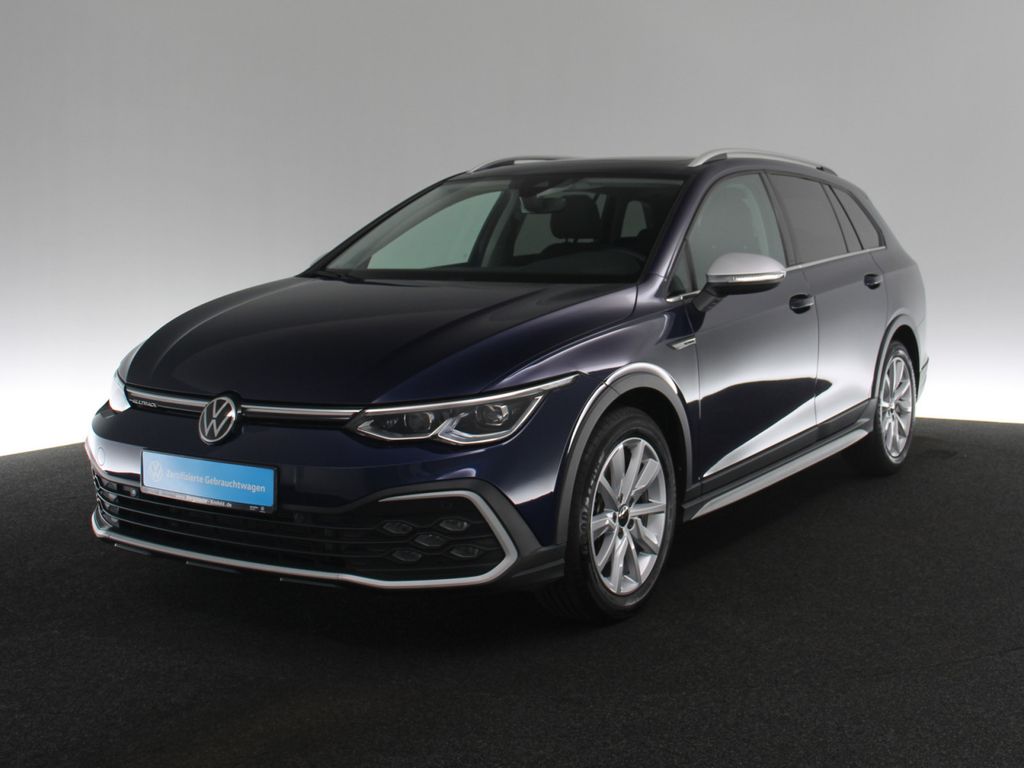 Volkswagen Golf 2024 г. Синий, пробег 30649 км