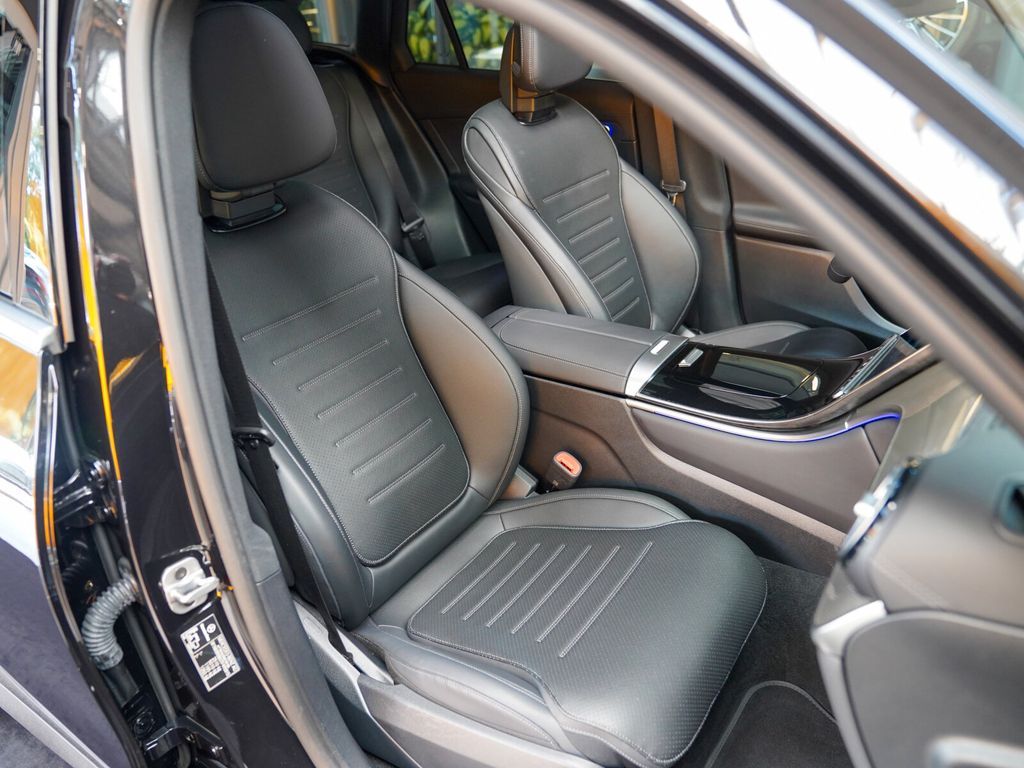 Mercedes-Benz GLC 200 2025 г. Чёрный, пробег 8872 км