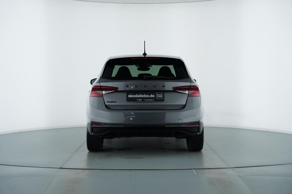 Skoda Fabia 2022 г. Серый, пробег 39999 км