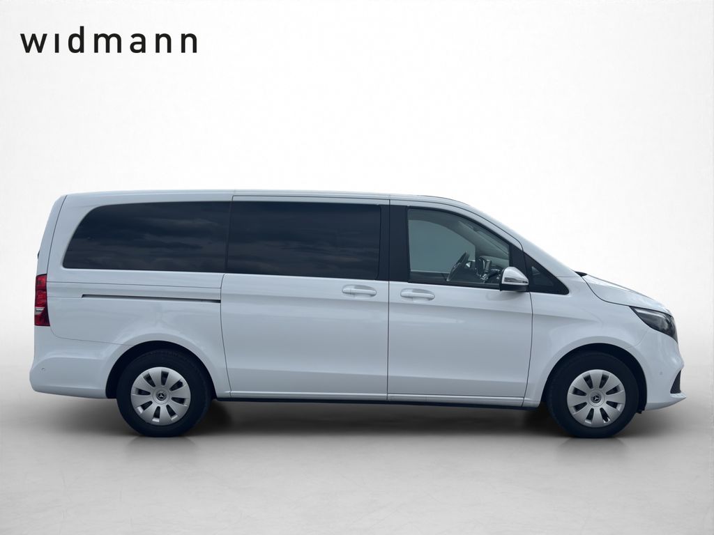 Mercedes-Benz V 220 2022 г. Белый, пробег 51300 км