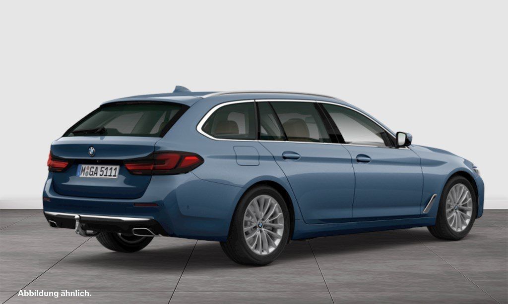 BMW 540 2023 г. Серый, пробег 53608 км