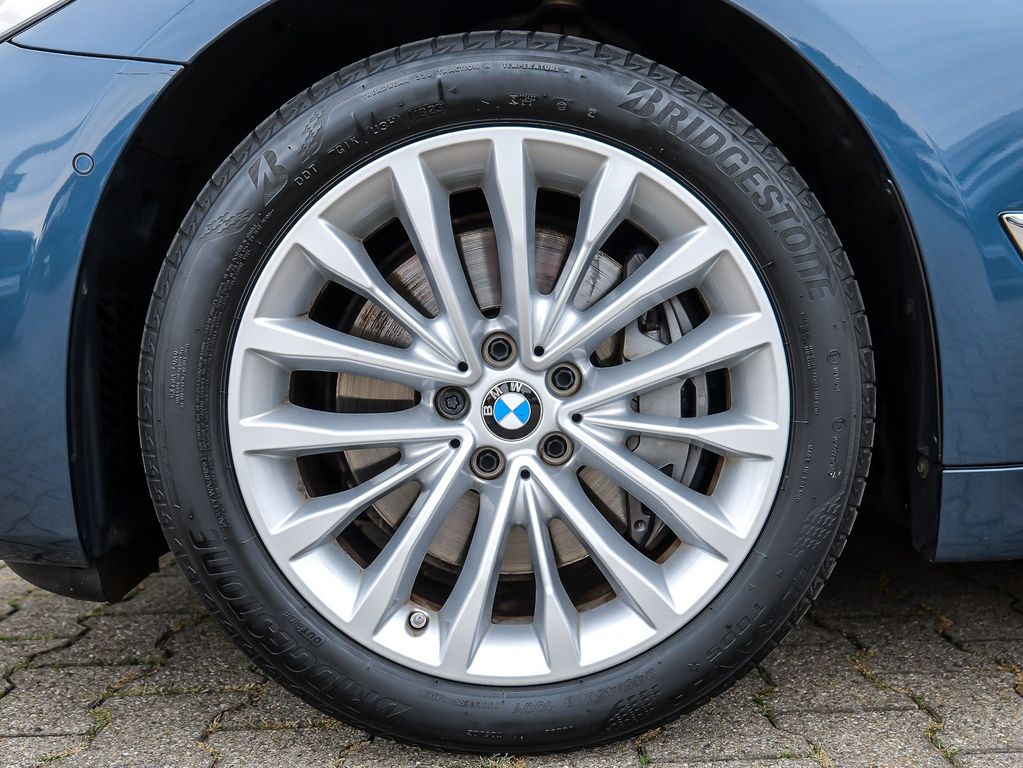 BMW 540 2023 г. Серый, пробег 53608 км