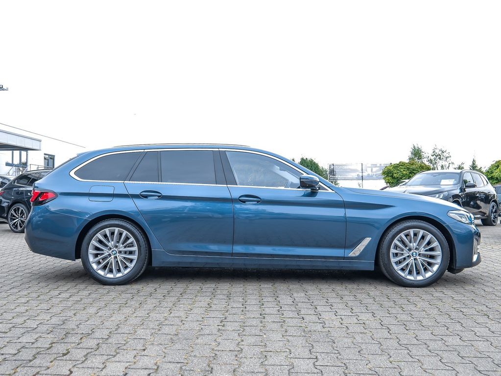 BMW 540 2023 г. Серый, пробег 53608 км