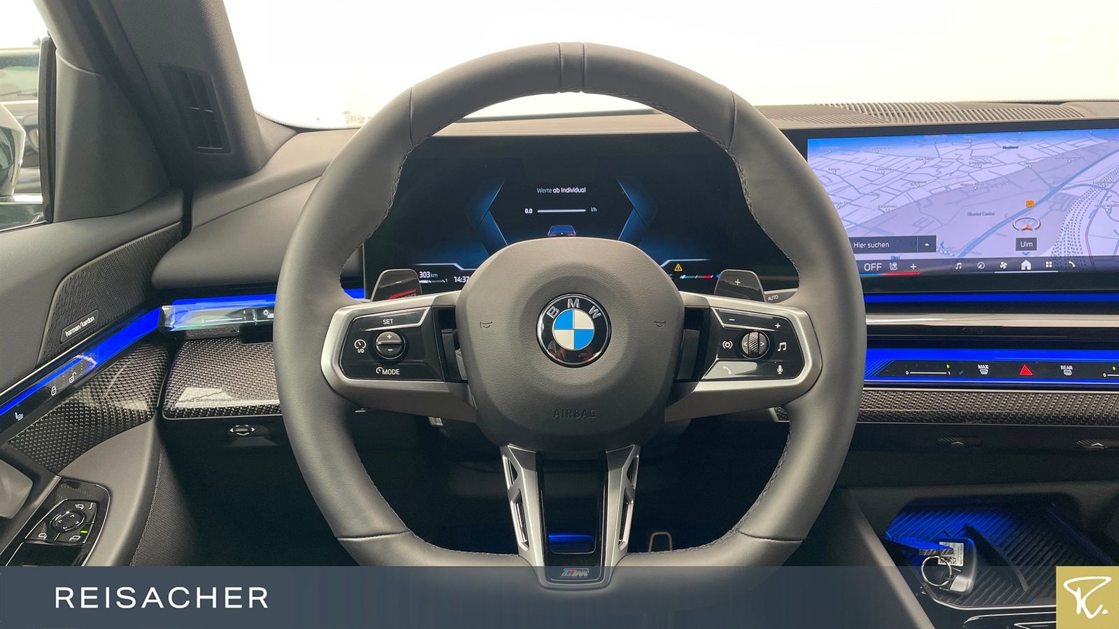 BMW 520 2025 г. Чёрный, пробег 22765 км