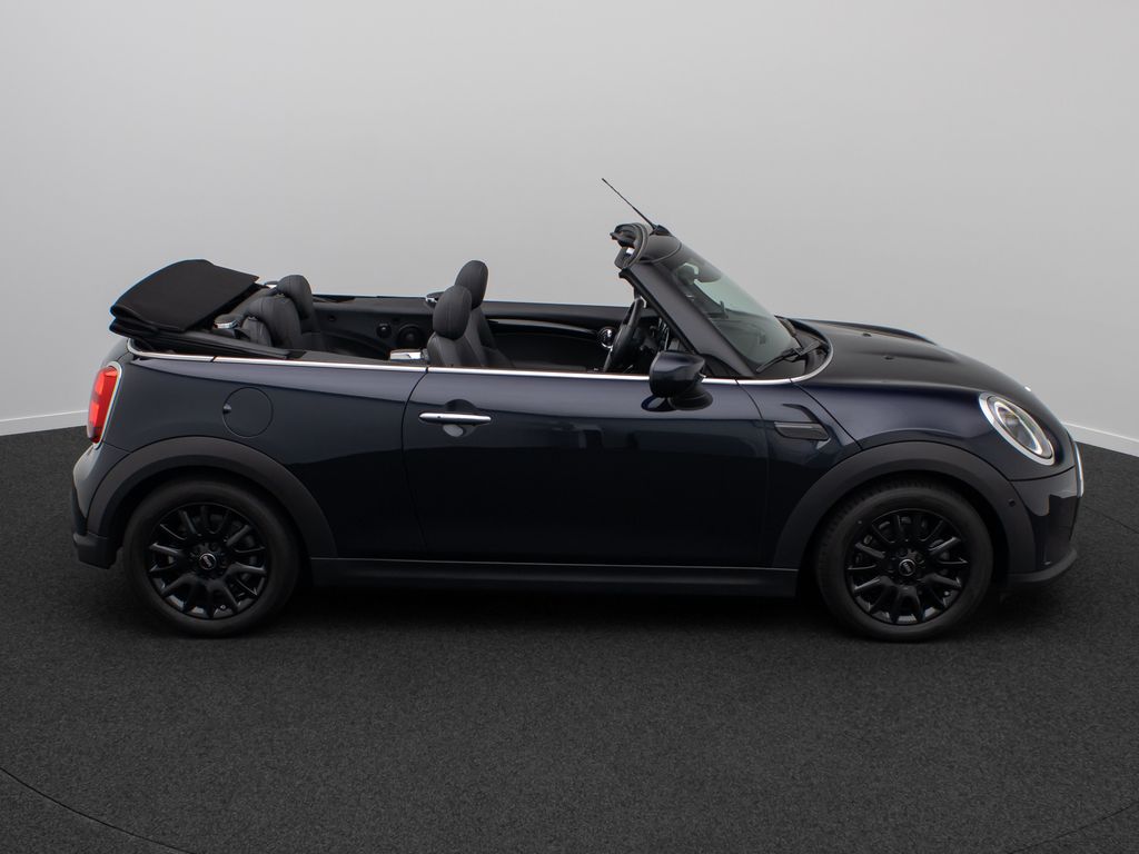 Mini COOPER CABRIO 2023 г. Чёрный, пробег 26746 км