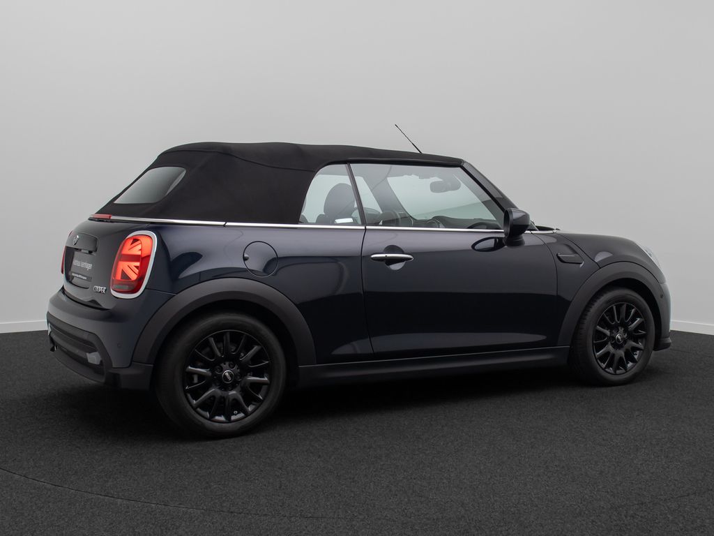 Mini COOPER CABRIO 2023 г. Чёрный, пробег 26746 км