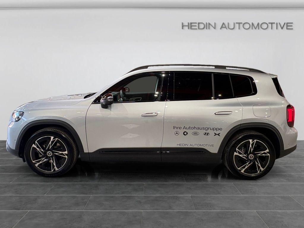Mercedes-Benz GLB 200 2026 г. Серебристый, пробег 9900 км
