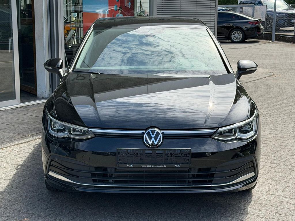 Volkswagen Golf 2024 г. Чёрный, пробег 31694 км