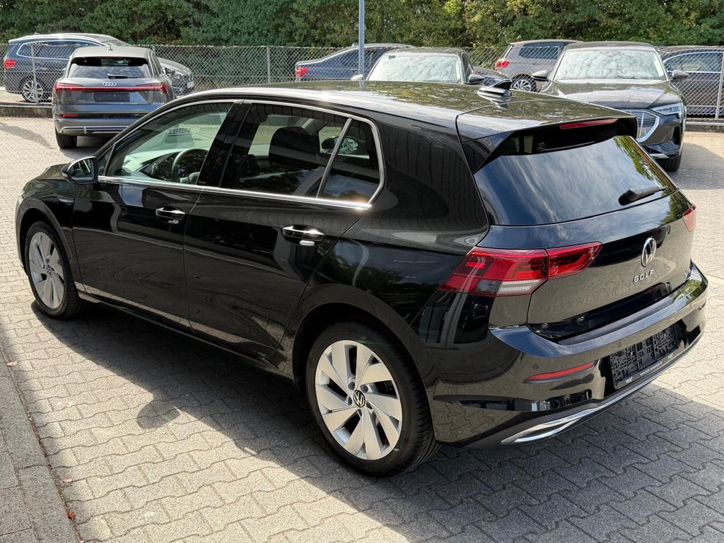 Volkswagen Golf 2024 г. Чёрный, пробег 31694 км