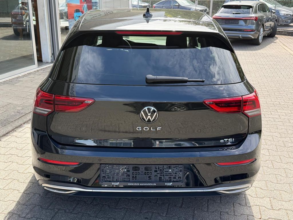 Volkswagen Golf 2024 г. Чёрный, пробег 31694 км