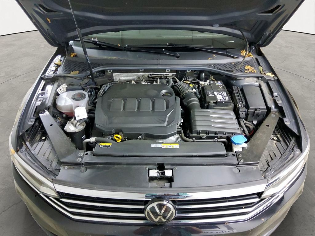 Volkswagen PASSAT VARIANT 2023 г. Чёрный, пробег 42525 км