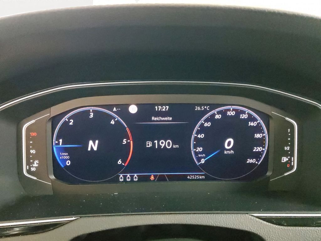 Volkswagen PASSAT VARIANT 2023 г. Чёрный, пробег 42525 км