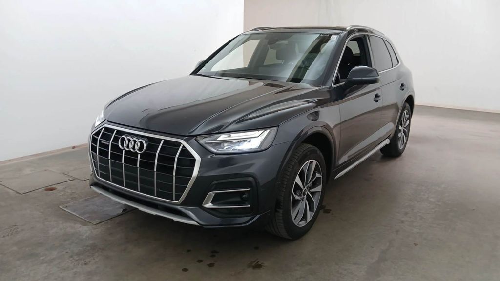 Audi Q5 2023 г. Серый, пробег 55400 км