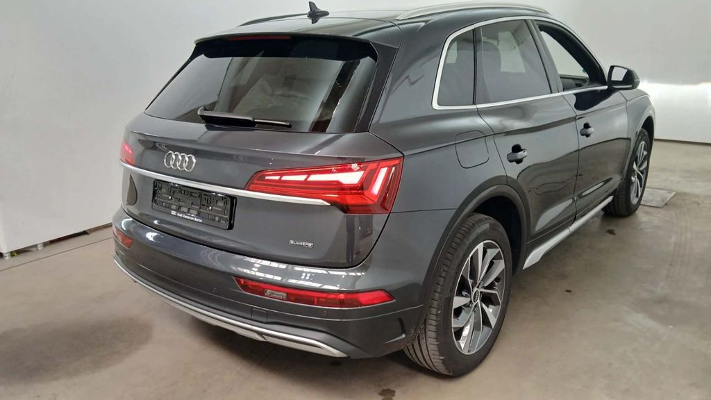 Audi Q5 2023 г. Серый, пробег 55400 км