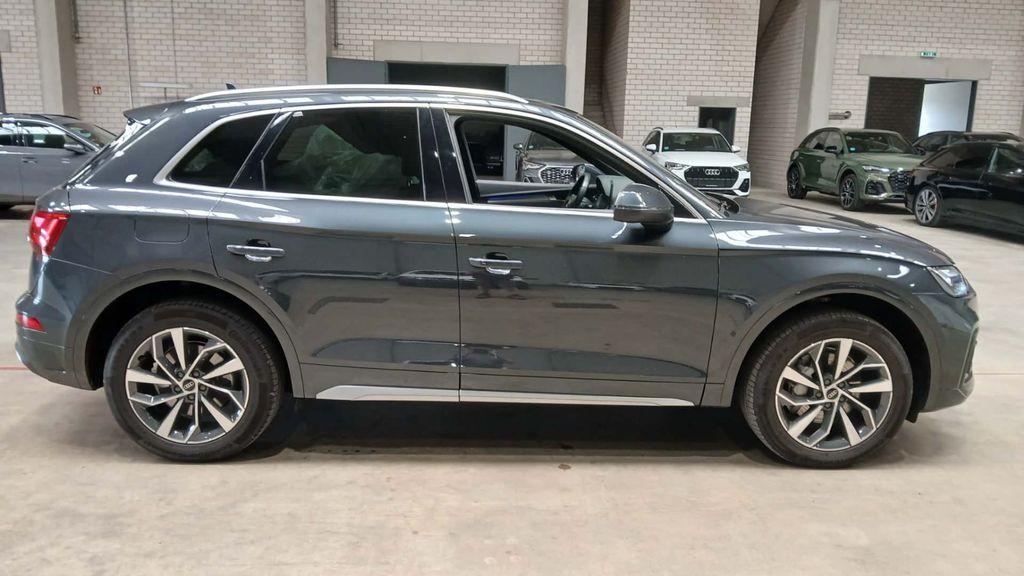 Audi Q5 2023 г. Серый, пробег 55400 км