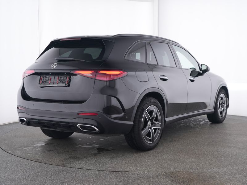 Mercedes-Benz GLC 300 2025 г. Чёрный, пробег 15150 км