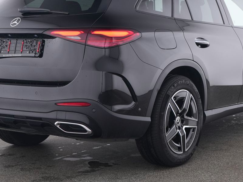 Mercedes-Benz GLC 300 2025 г. Чёрный, пробег 15150 км