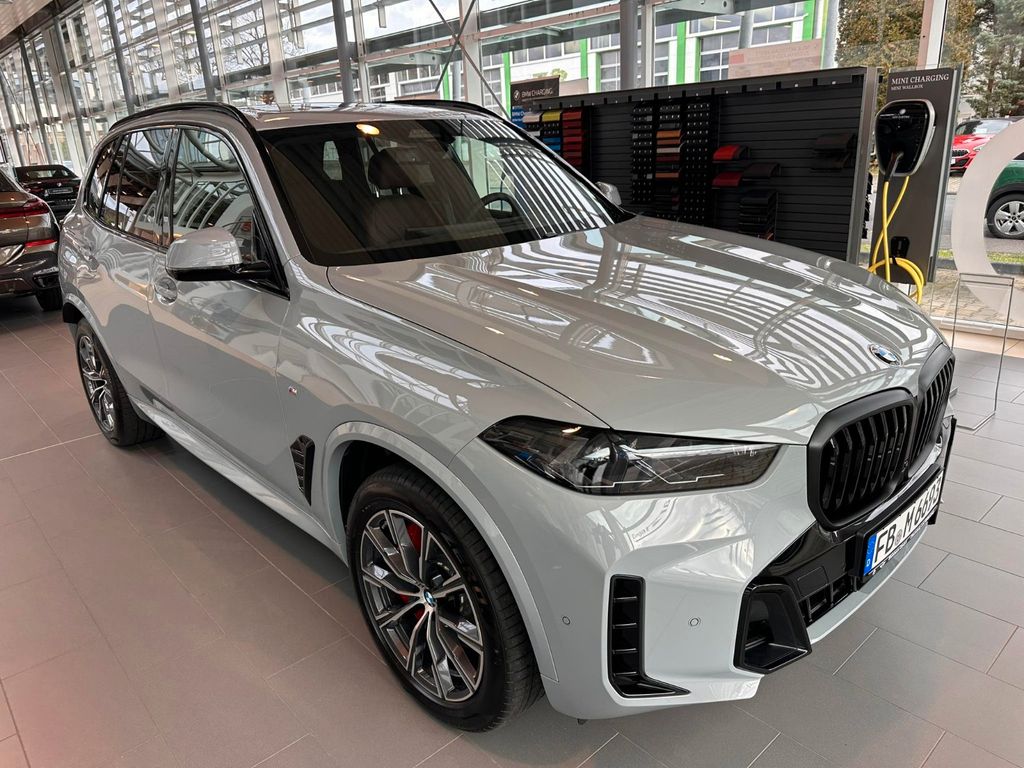 BMW X5 2024 г. Серый, пробег 60000 км