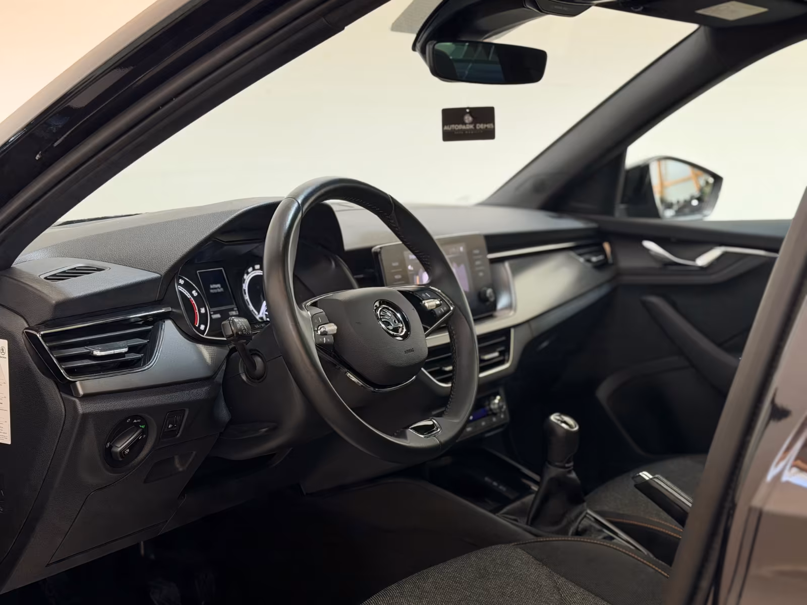 Skoda Kamiq 2021 г. Чёрный, пробег 59990 км