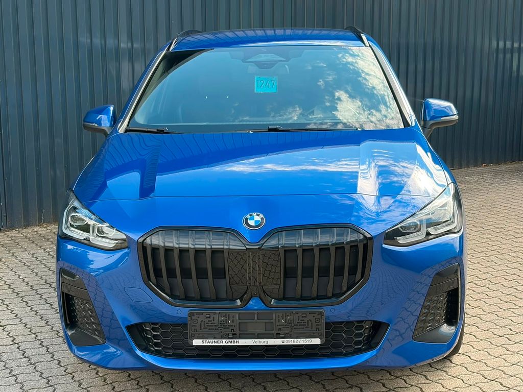 BMW 218 2025 г. Синий, пробег 40000 км