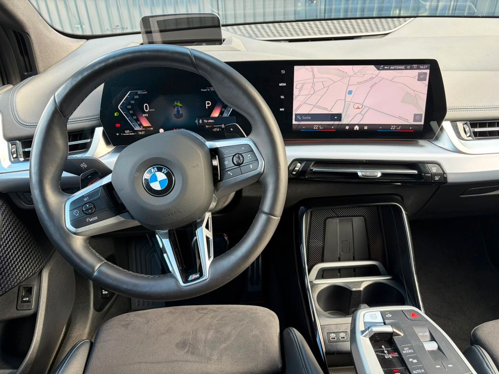 BMW 218 2025 г. Синий, пробег 40000 км