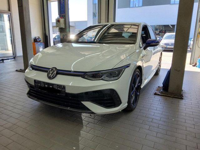 Volkswagen Golf 2023 г. Белый, пробег 42294 км