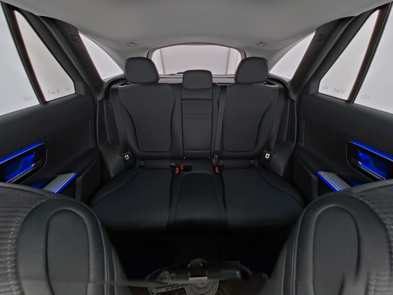 Mercedes-Benz GLC 220 2025 г. Серебристый, пробег 36229 км