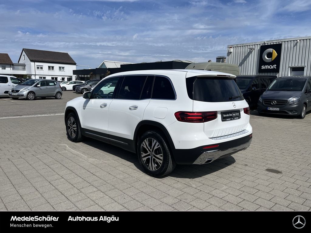Mercedes-Benz GLB 180 2024 г. Белый, пробег 23944 км