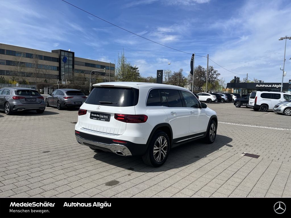Mercedes-Benz GLB 180 2024 г. Белый, пробег 23944 км