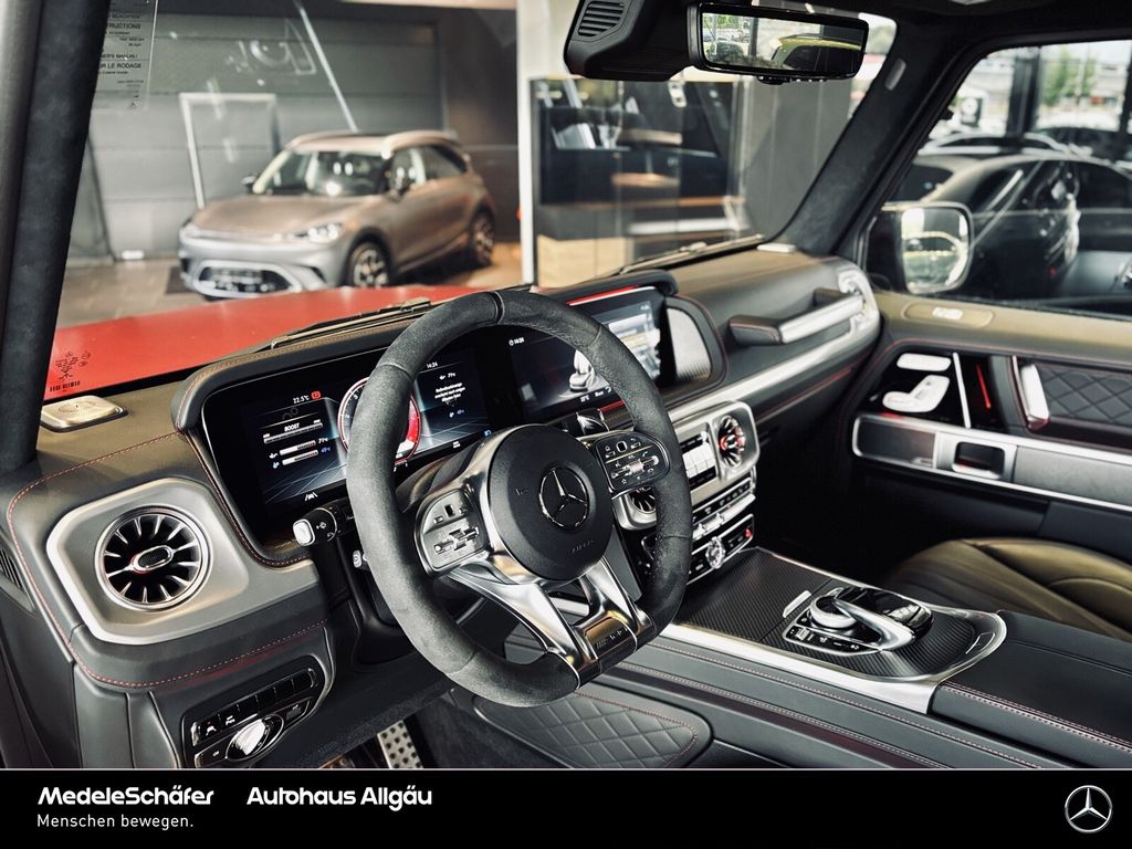 Mercedes-Benz G 63 AMG 2022 г. Красный, пробег 425 км