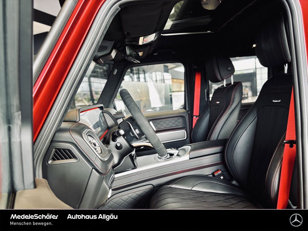 Mercedes-Benz G 63 AMG 2022 г. Красный, пробег 425 км