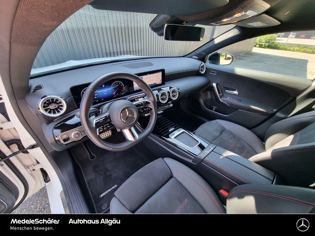 Mercedes-Benz A 220 2024 г. Белый, пробег 25935 км
