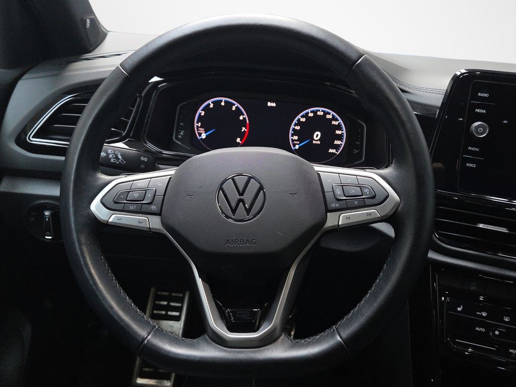 Volkswagen T-Roc 2024 г. Серый, пробег 30668 км